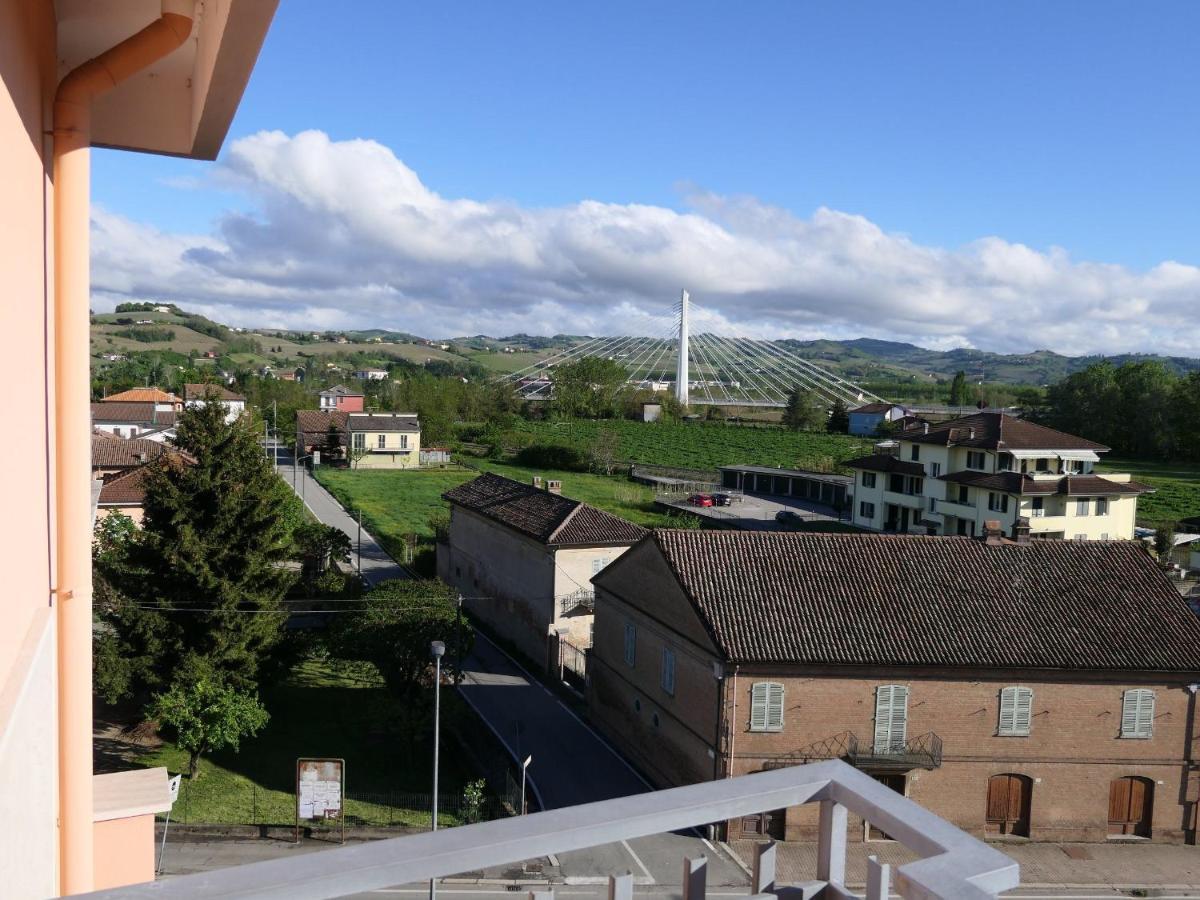 Appartamento panoramico Nizza Monferrato Exterior foto