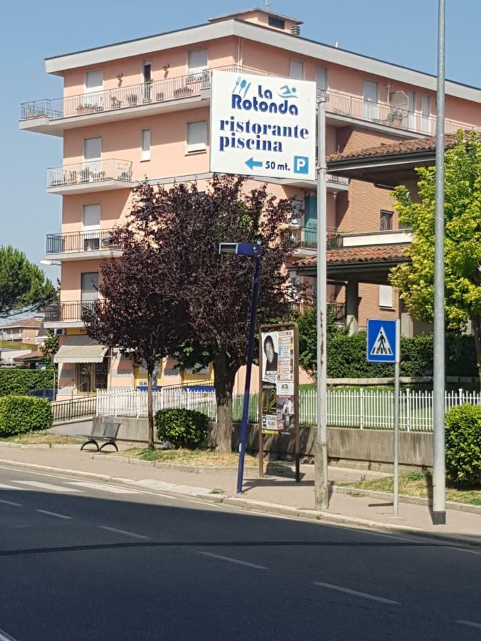Appartamento panoramico Nizza Monferrato Exterior foto